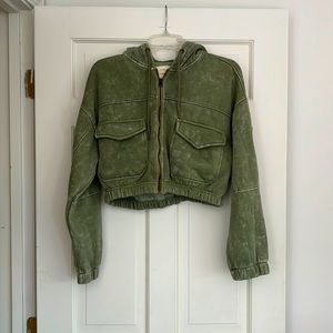 Green Crop-Top Zip-Up Hoodie. US M.
